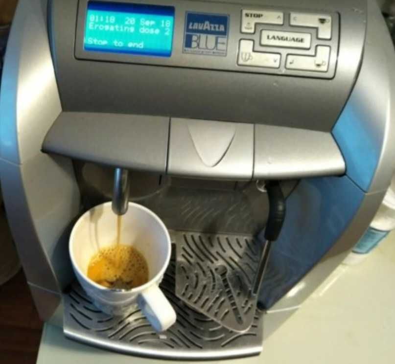 Кофемашина кофеварка капсульная Lavazza BLUE LB 2200 под капсулы BLUE