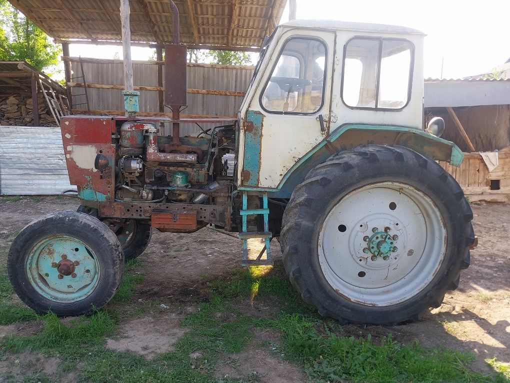 Трактор Ю М З - 6
