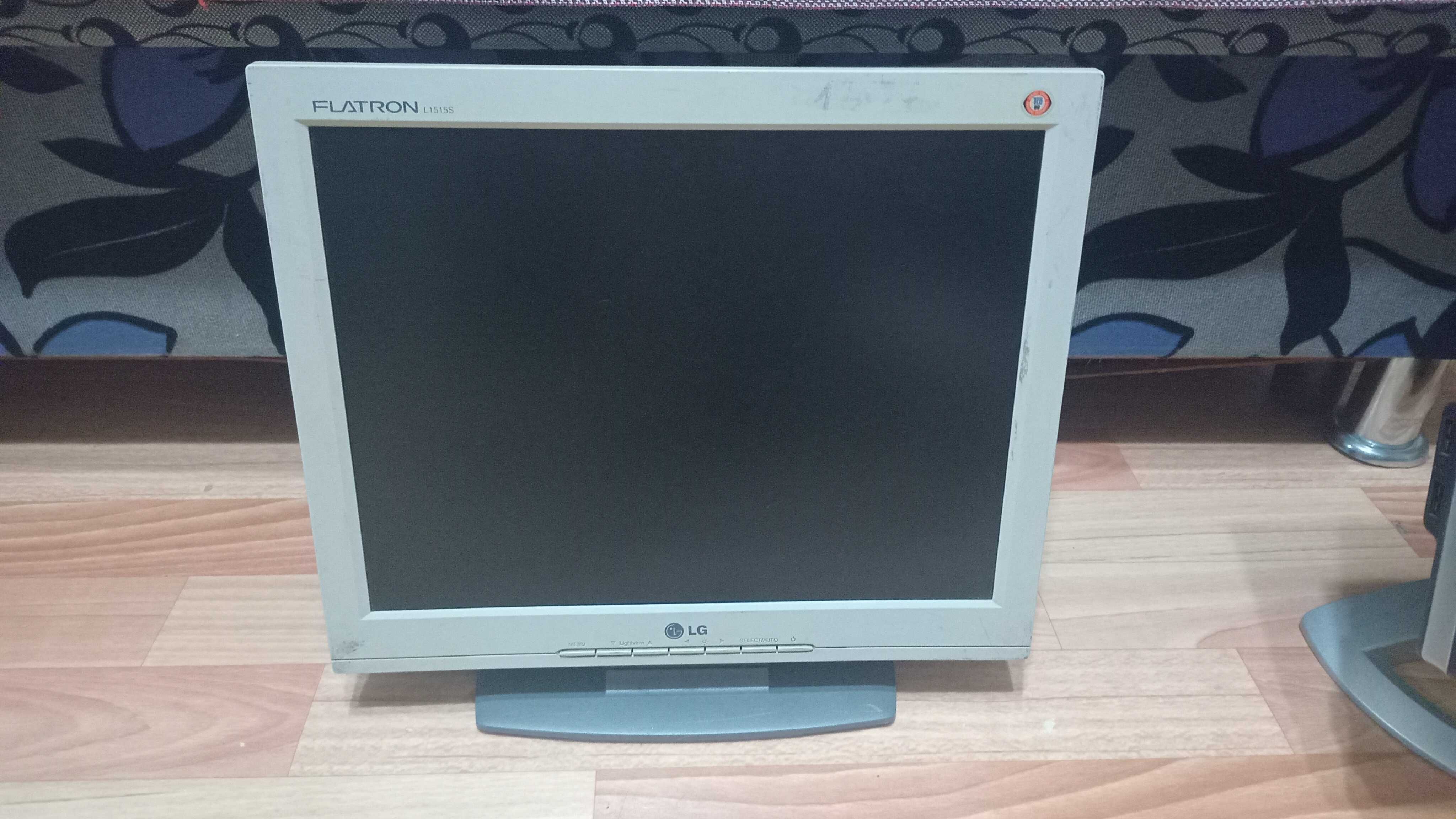Мониторы 15" CMV, LG, Dell, Samsung в рабочем состоянии