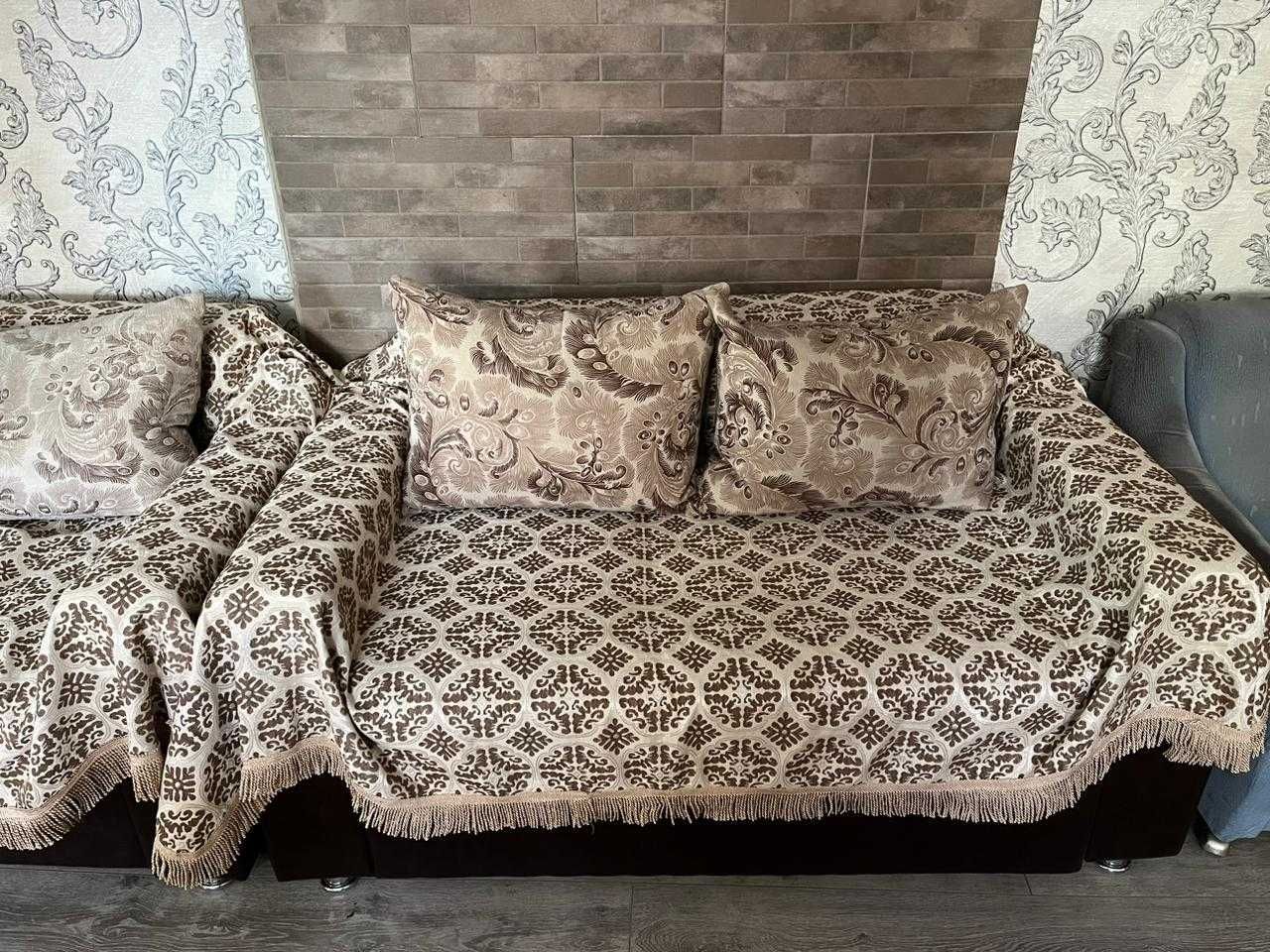 Продам комплект мягкой мебели для гостиной 3+2+1 Срочно!