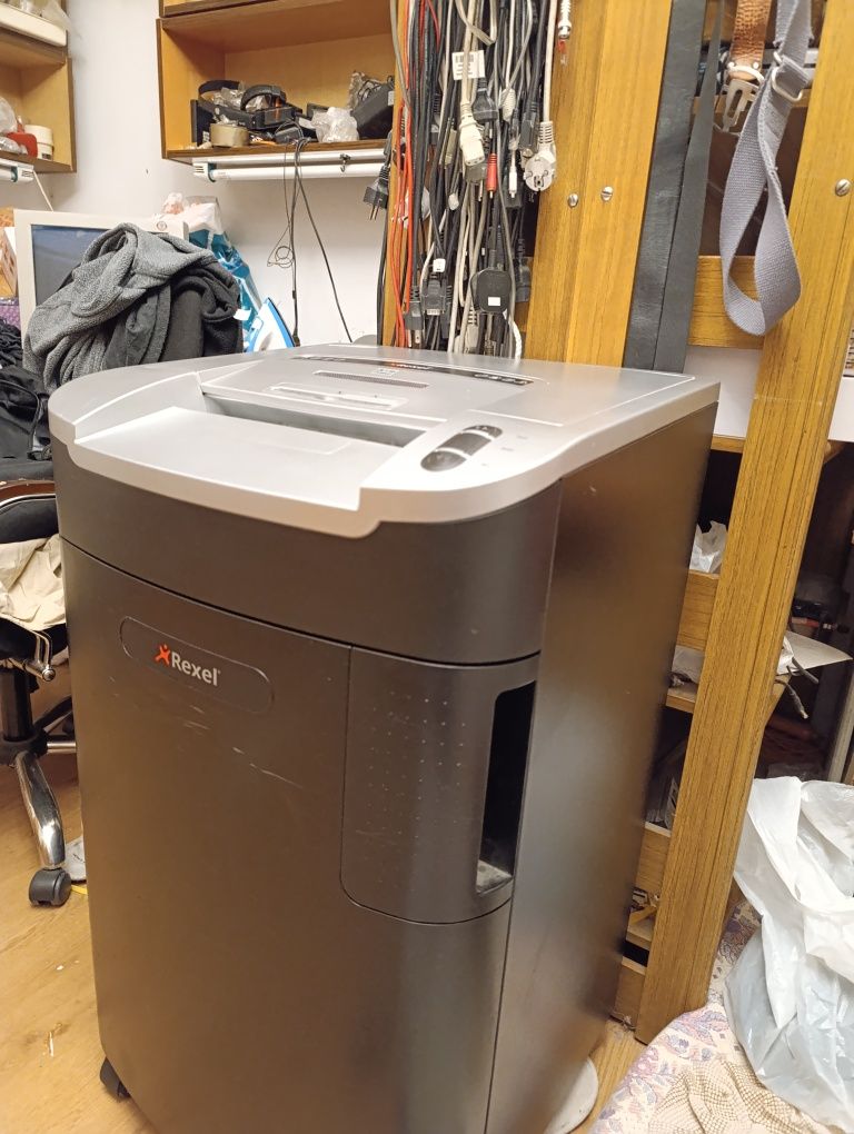 Шреддер Rexel Mercury RLX20 для крупного офиса