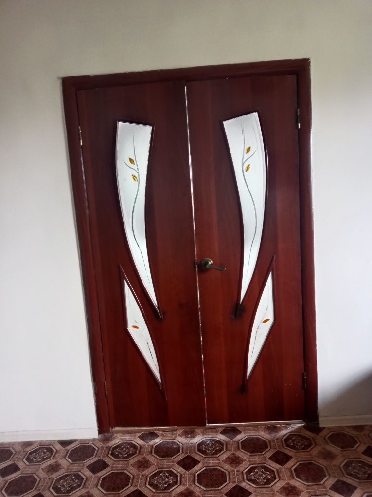 Продам Б/у двери