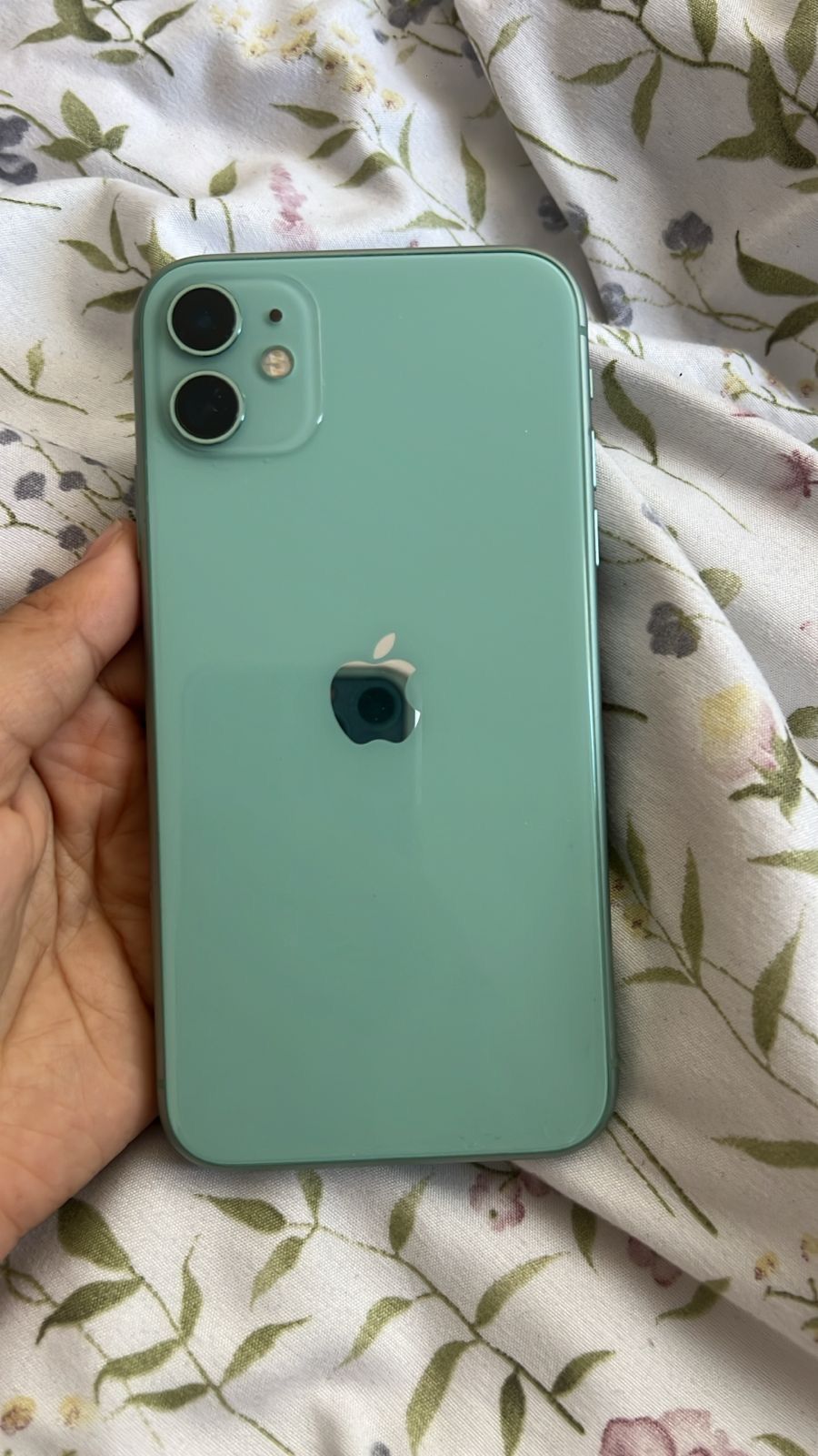 iPhone 11 ,оригинал , на запчасти  восстановление