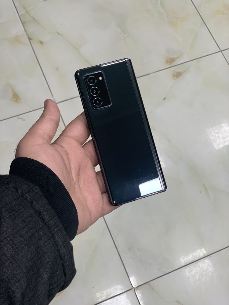 Samsung Galaxy Z Fold 2