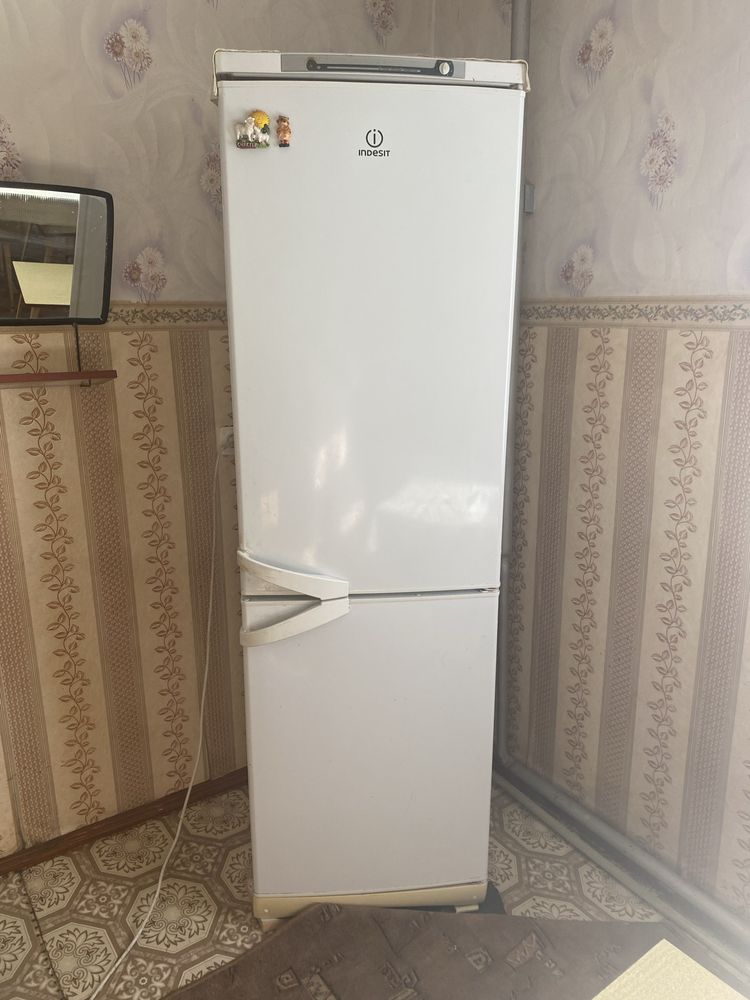 Холодильник холодильник