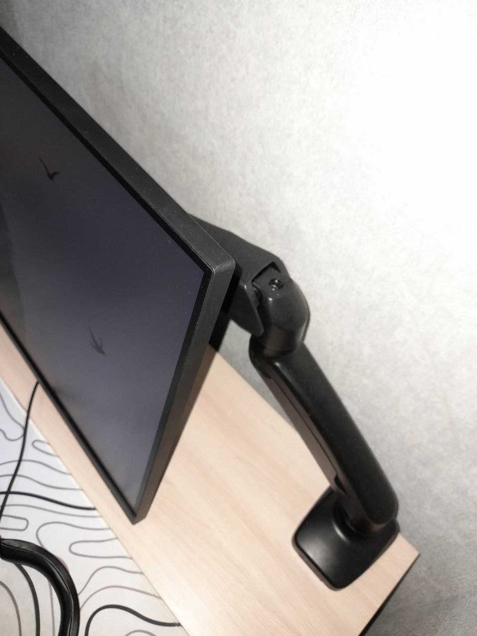 Монитор 27" AOC Q27G4X/01 180hz  + Кранштейн в подарок