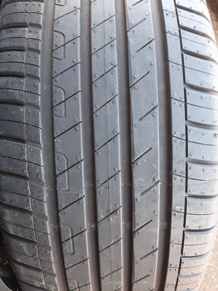 Продам шины 225/55/17 гудиер новые