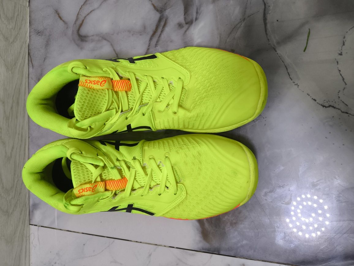 Кросовки asics волейбол
