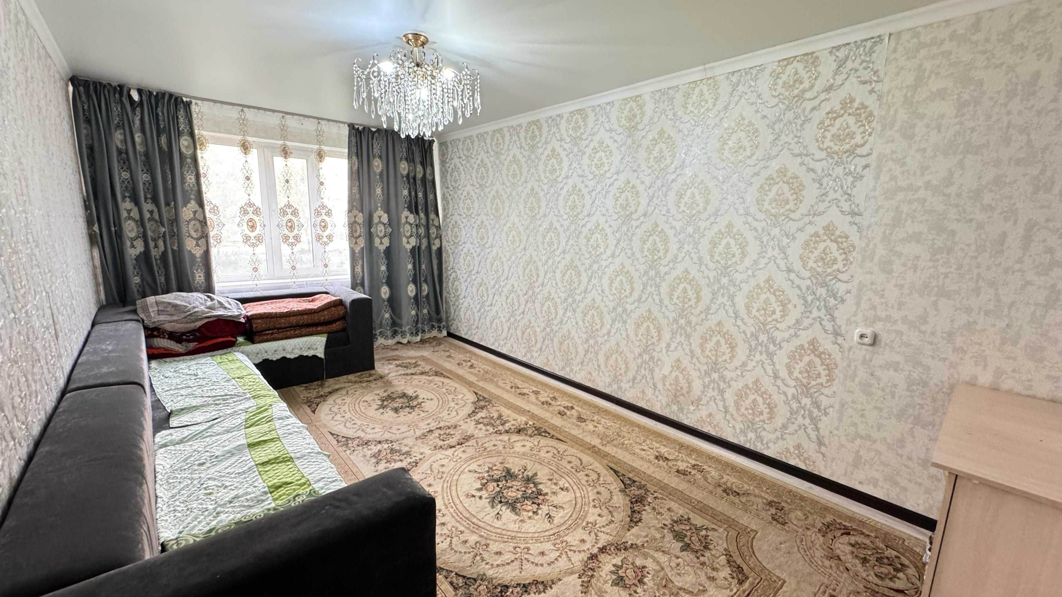 2 комнатная квартира на Горке Дружбы, раздельная планировка, 2 этаж