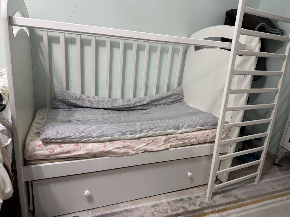 Продаю Манеж- кровать 0-3 лет