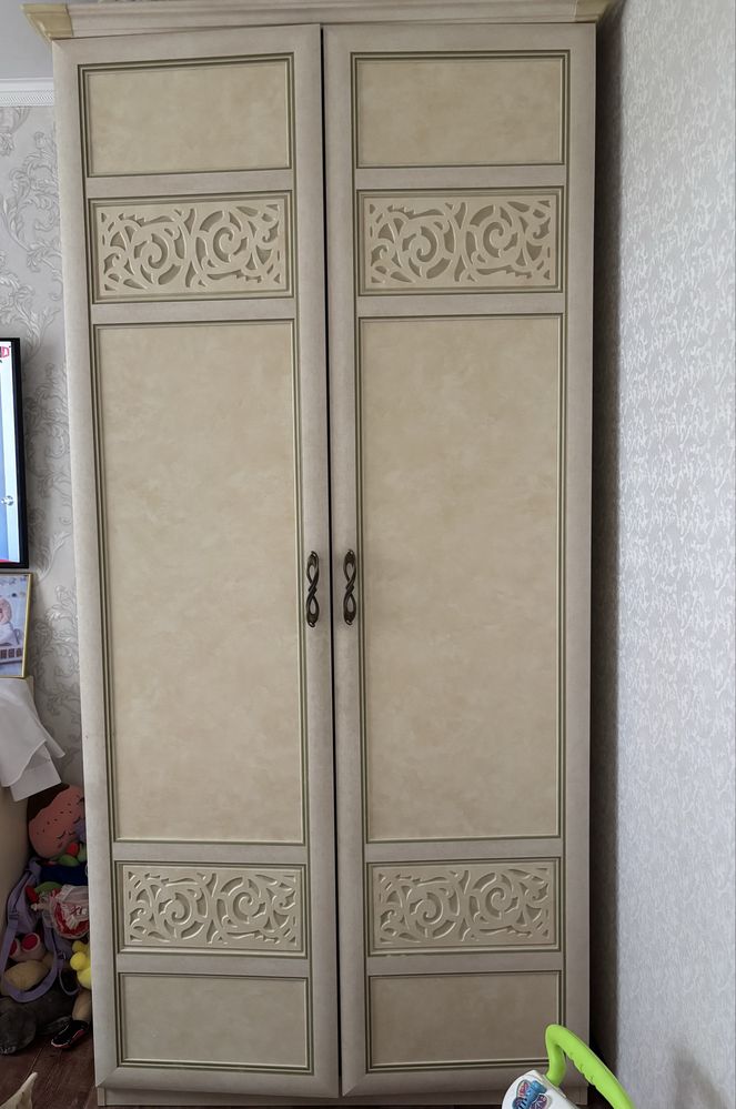 Продам шкаф и комод