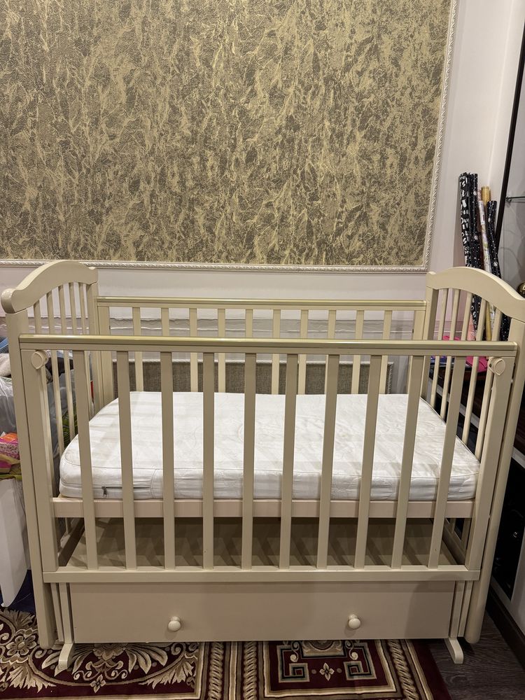 Продам детскую кровать