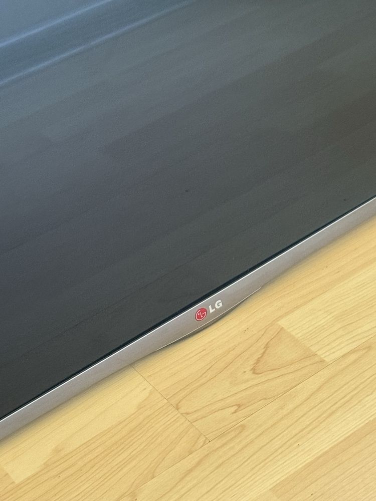 Продается телевизар LG, б/у, размер 123*70