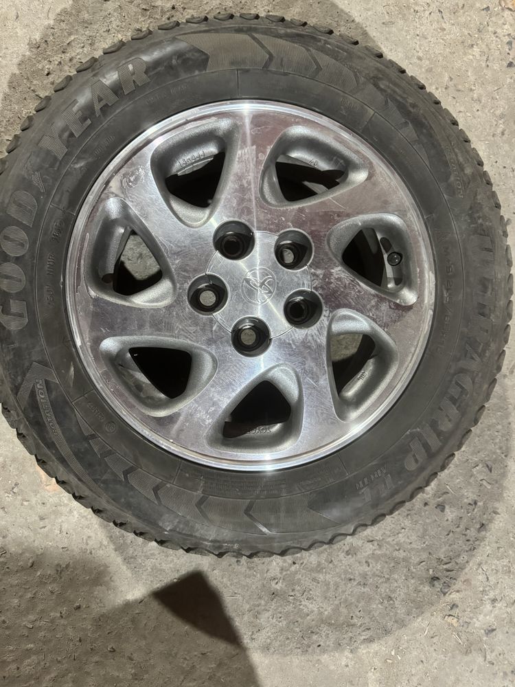 Продаю Диски с Резиной M+S 205/65R15