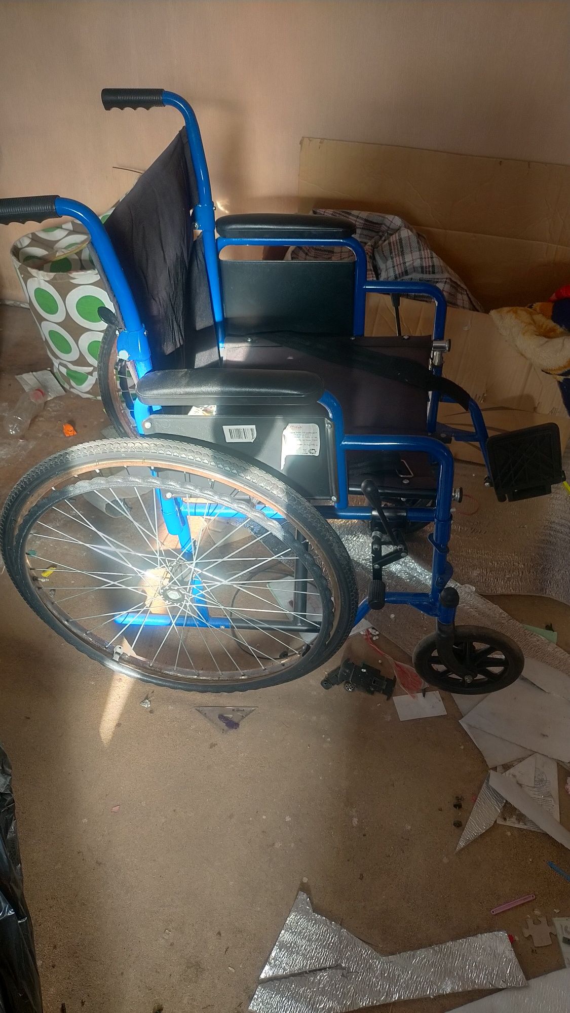 Продам инвалидную коляску