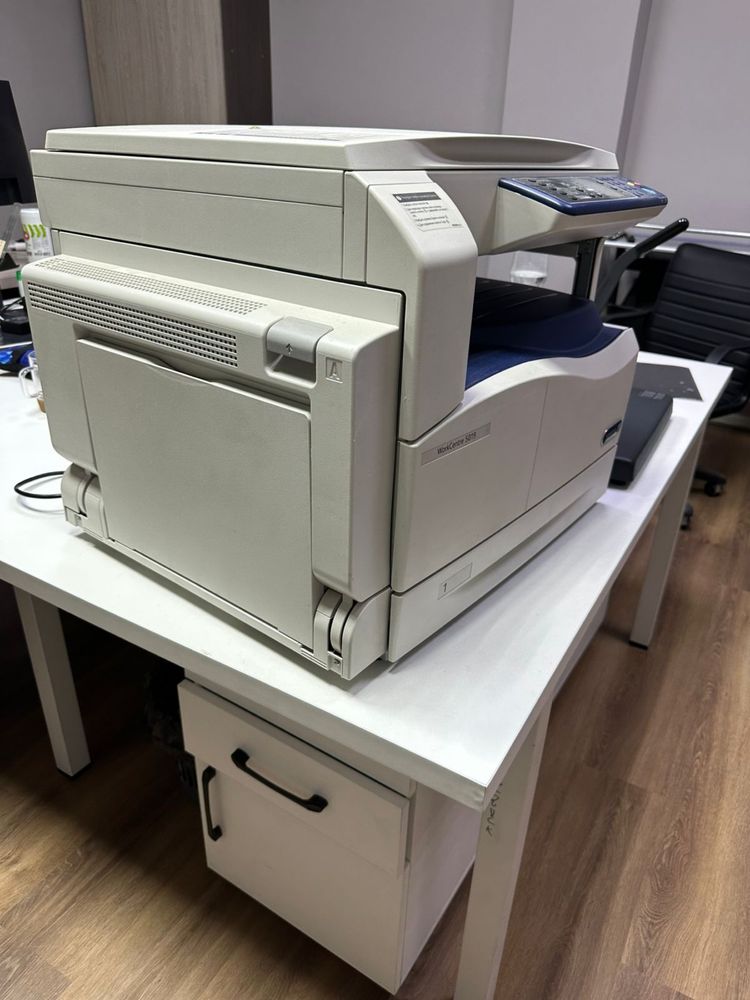 Продам МФУ Xerox5019