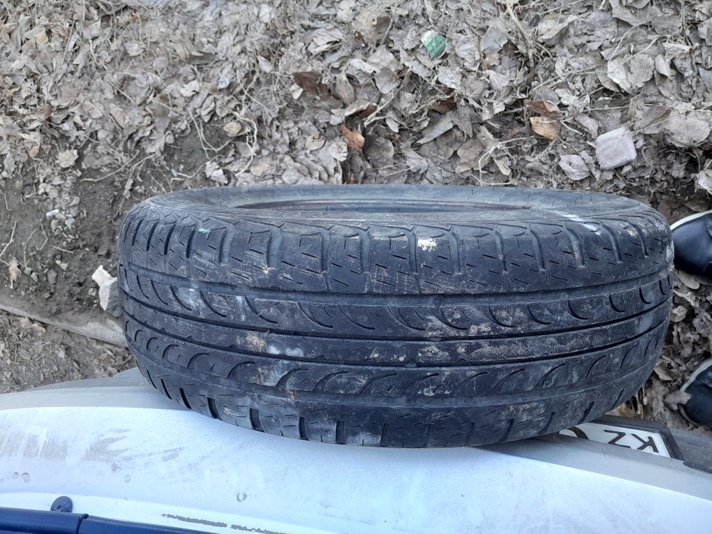 Продам летние покрышки 3 шт и 1 в сборе