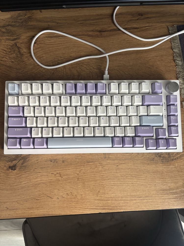 Продам клавиатуру Ajazz ak820