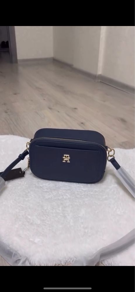 Продам сумку tommy hilfiger оригинал