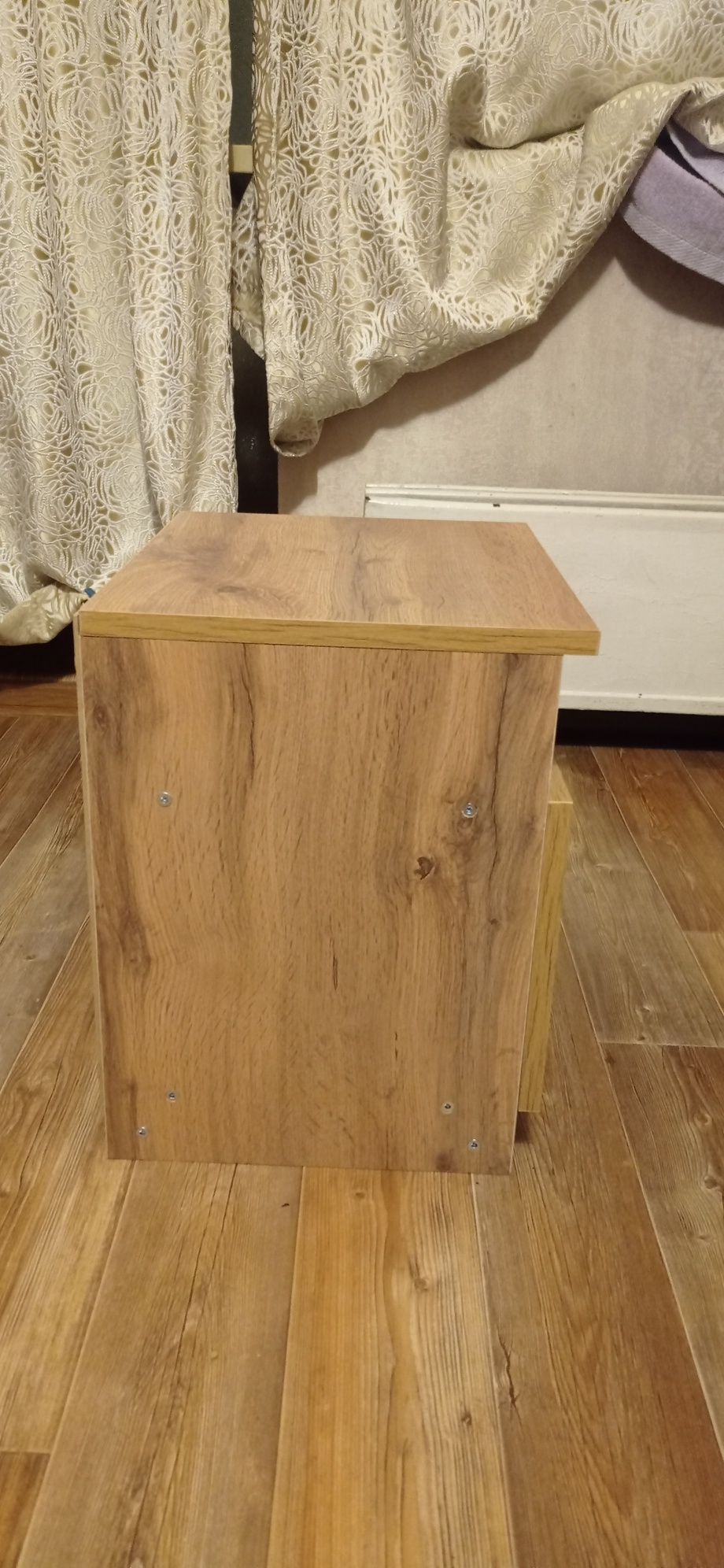 Тумба прекроватная