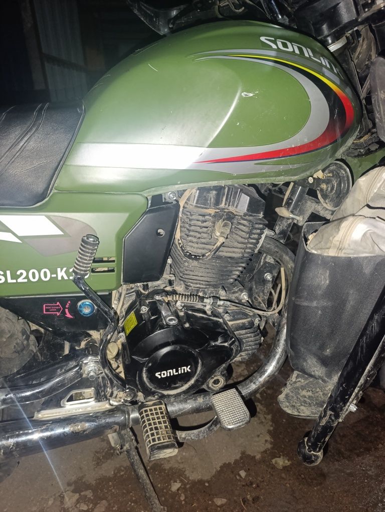 Продаю мотоцикл 200 куб