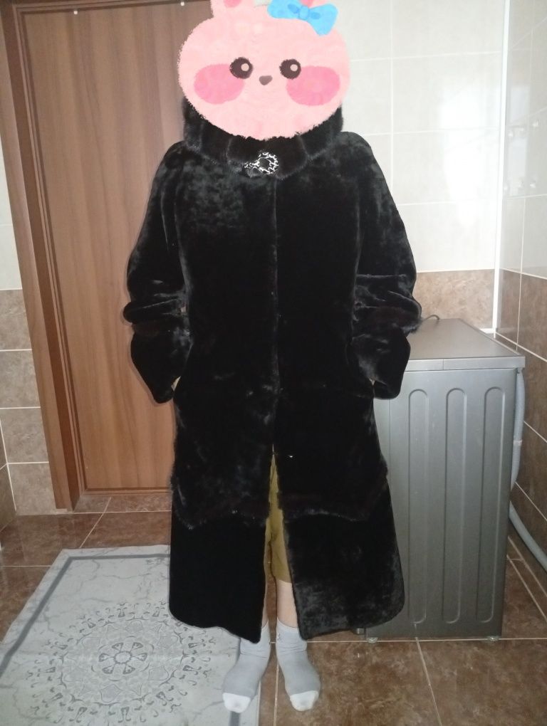 Продам мутоновую шубу