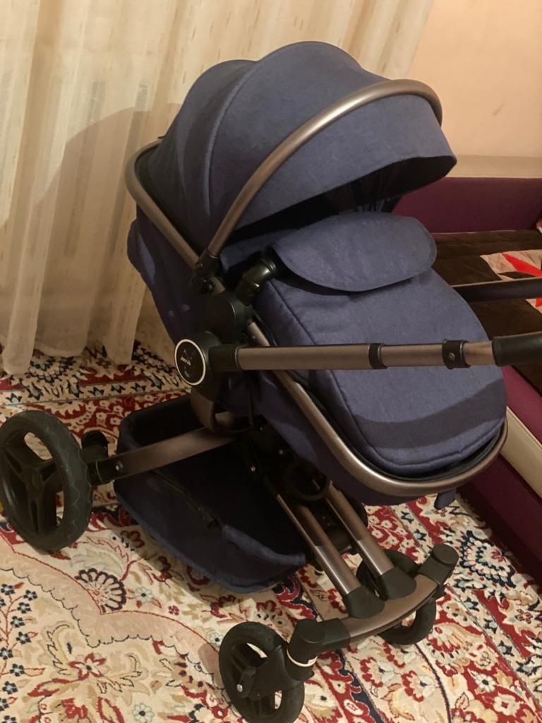 Коляска Алматы б.у.в отличном состояний!