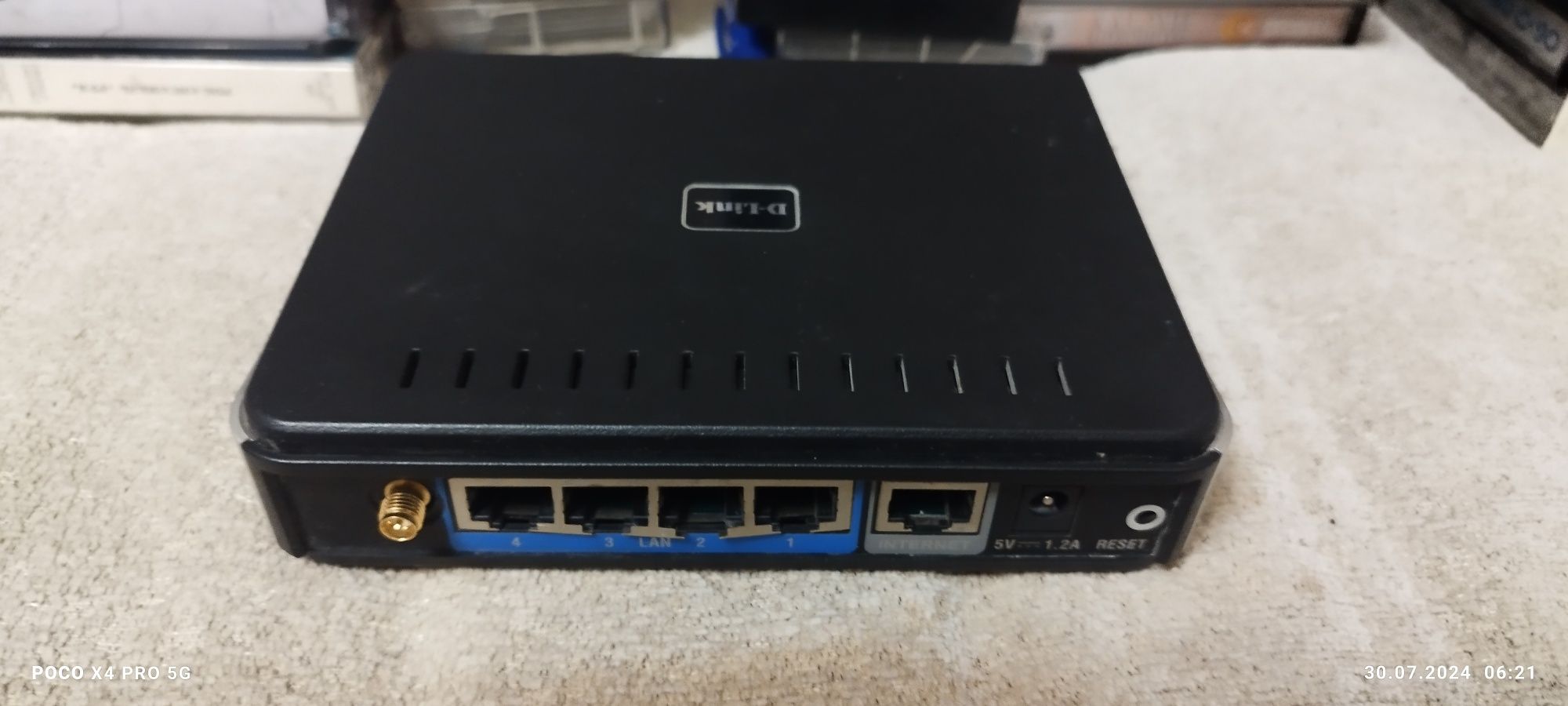 Модем D-Link.     .