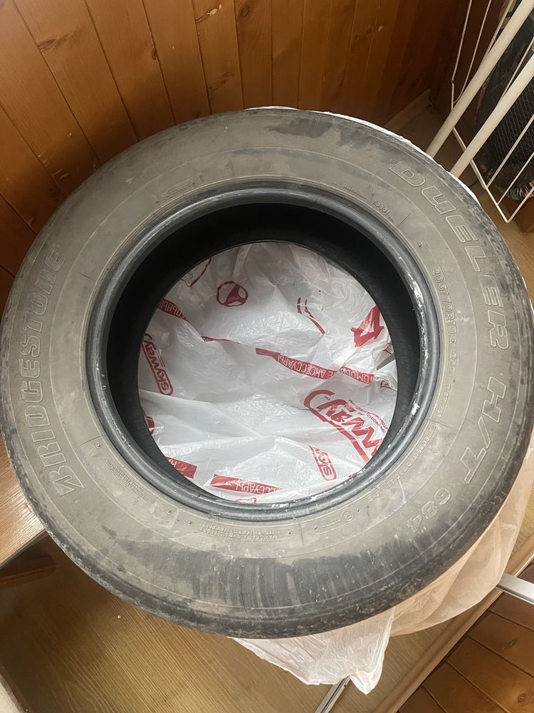 Продам шины 205/70/R15 Bridgestone Dueler H/T 684