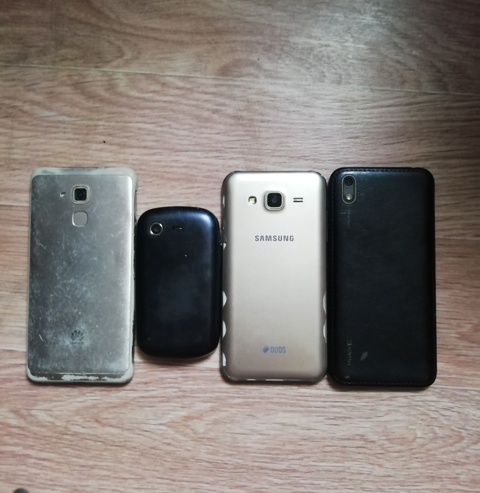 Продам.   Телефоны