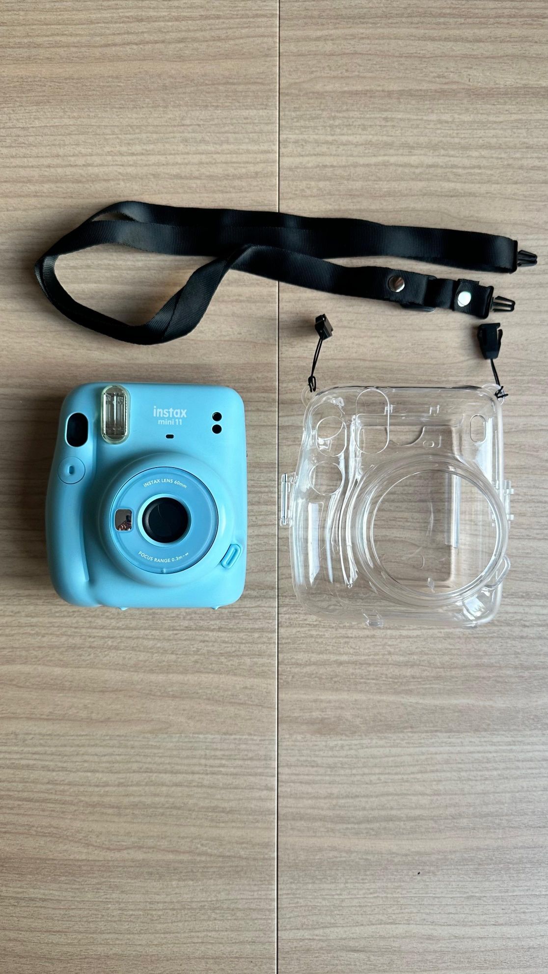 Продам Instax Mini 11, голубой — отличное состояние