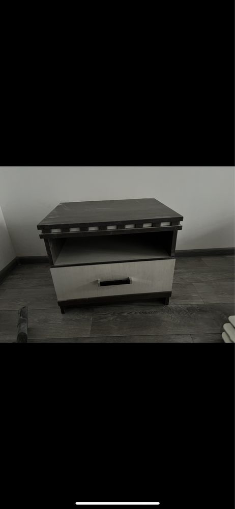 Продам две одинаковые тумбы