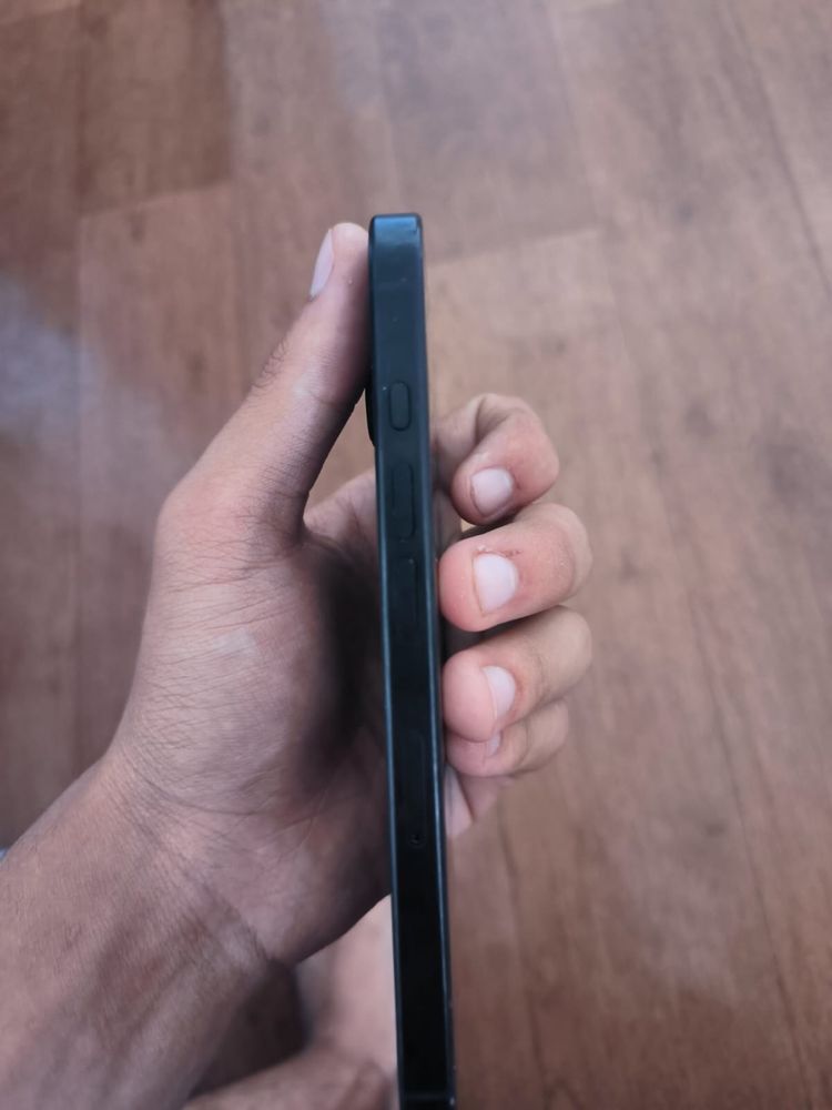 iPhone 16 pro 256гб