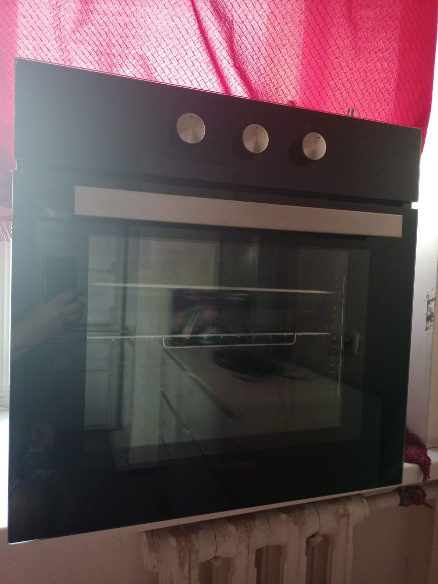 Продам новую Эл.духовку .