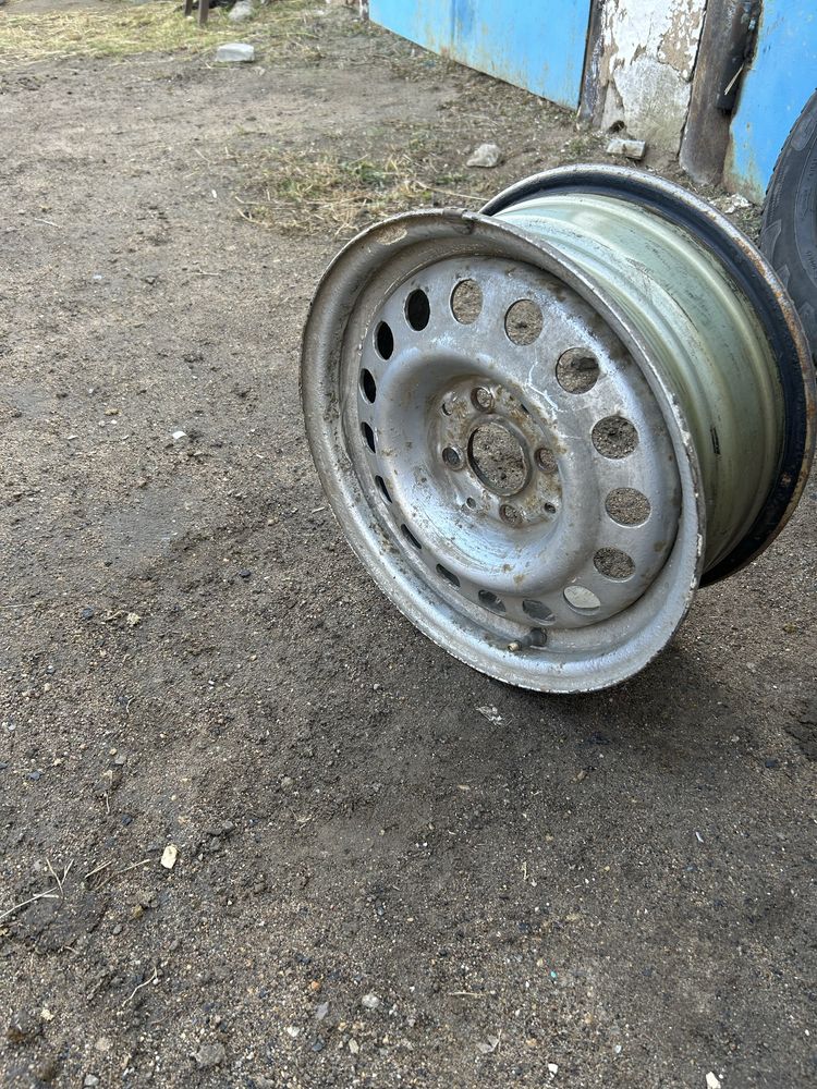 Продам железные 14 диски Volkswagen и  Toyota