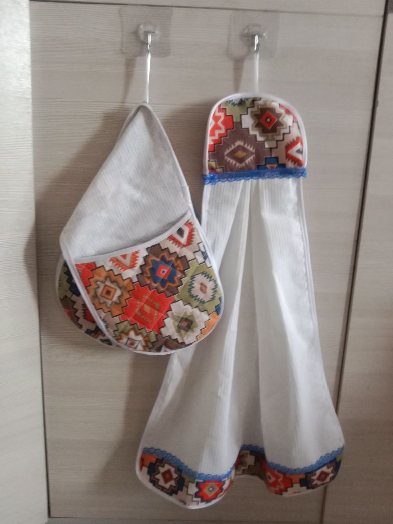 Подарочный набор на кухню, прихватки и полотенце