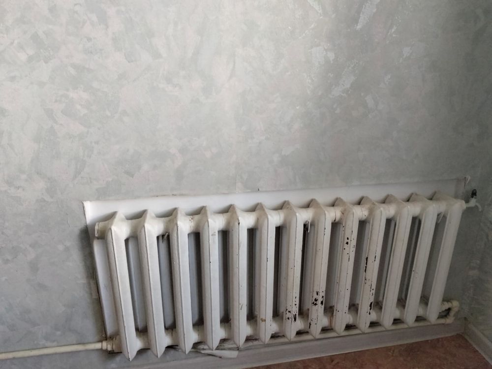 Продам чугунную батарею