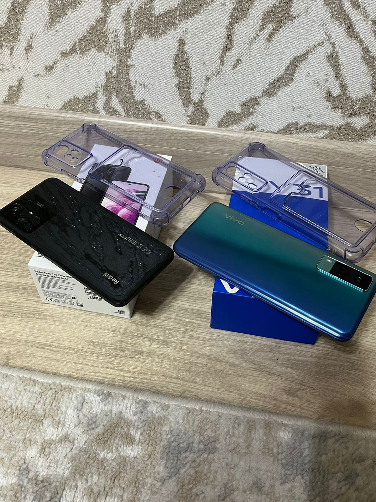 Два телефона Vivo y31 и redmi not 12s