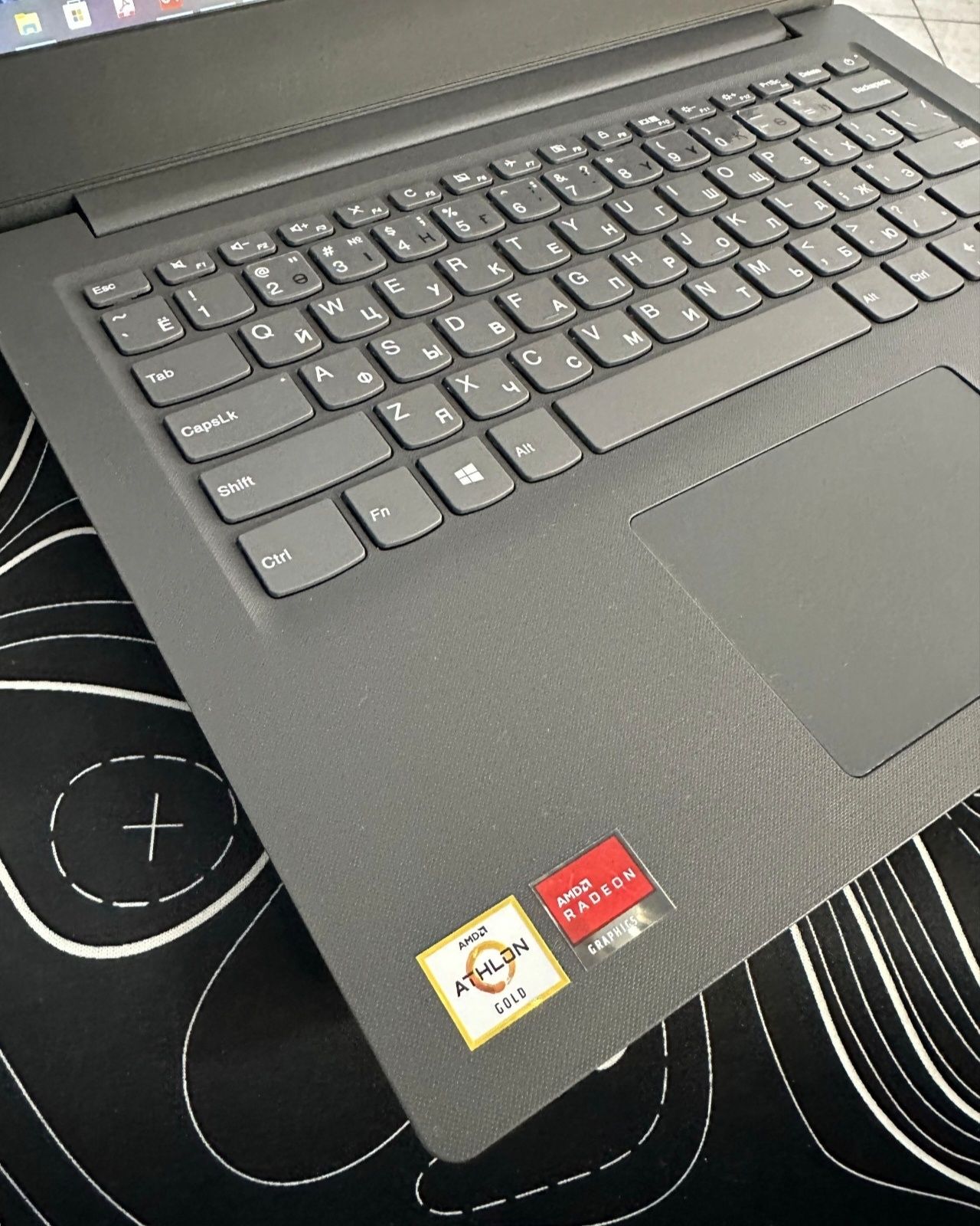 Lenovo v14-ADA..