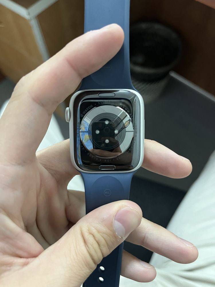 продам Apple watch9 в идеальном состоянии документы коробка зарядка