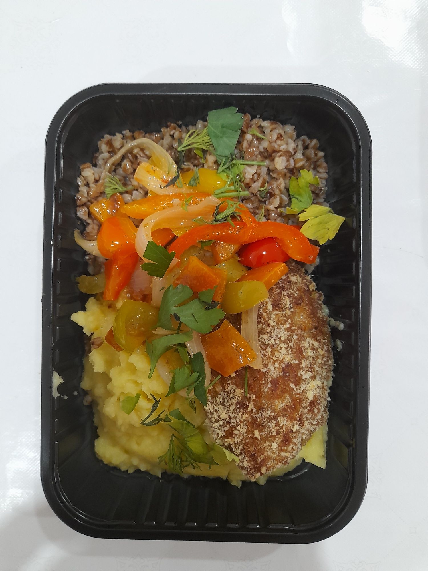 Комплексный обед. Вкусная еда. Доставка бесплатно