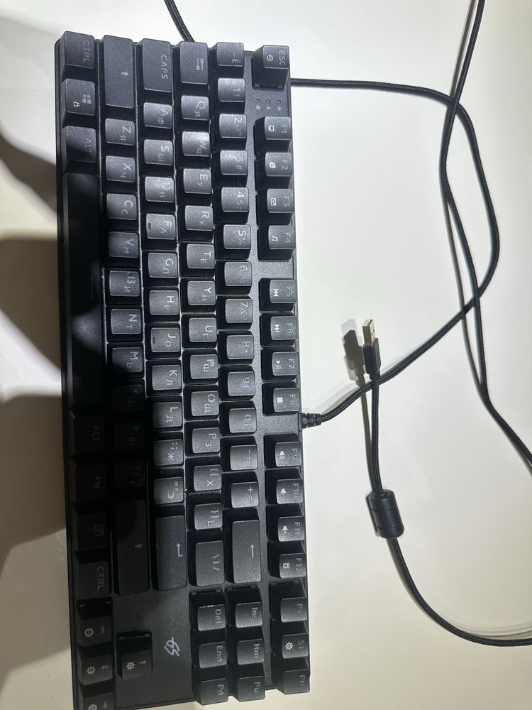 Продаю клавиатуру Dexp blaze