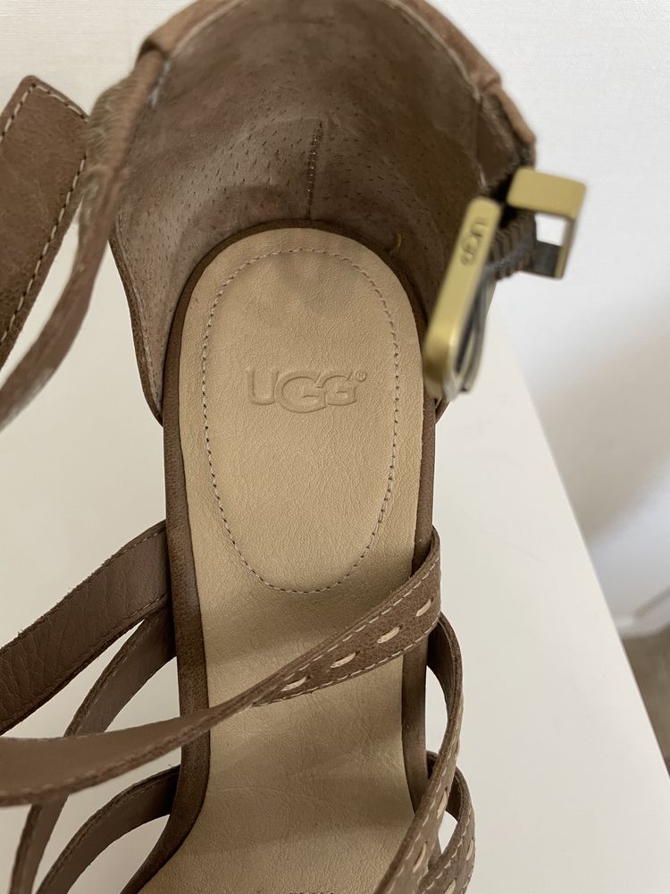 Новые кожаные босоножки, летняя обувь UGG