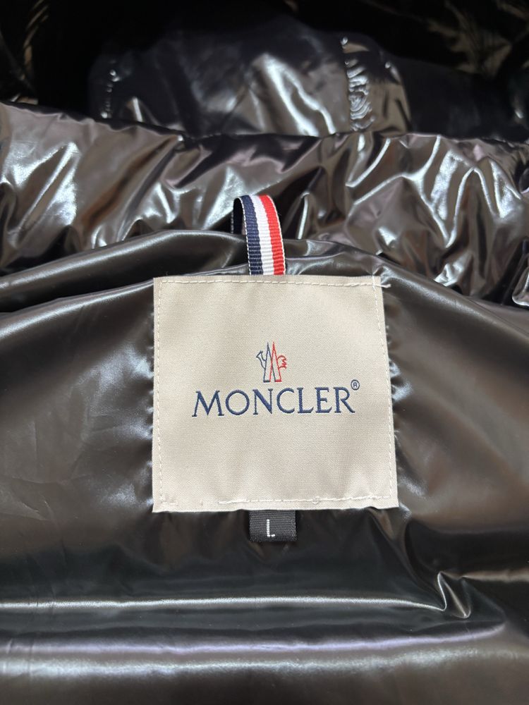 Moncler жилетка