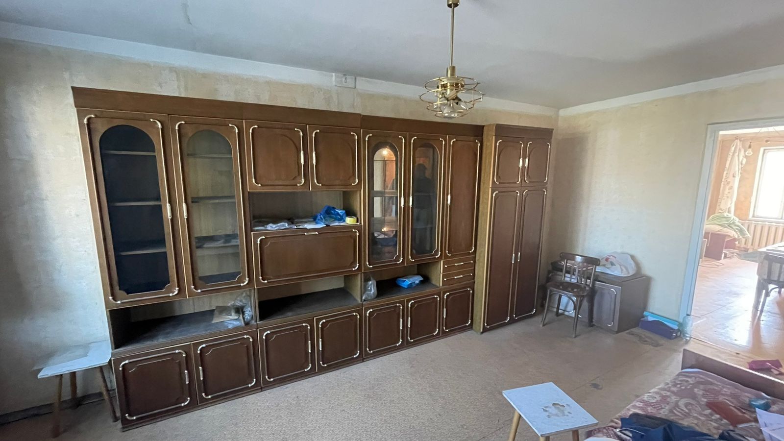 Продам стенку для гостиной и шкаф