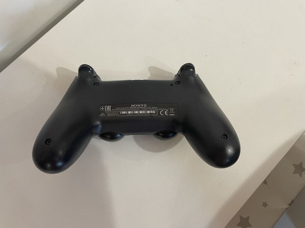 Геймпад DualShock4