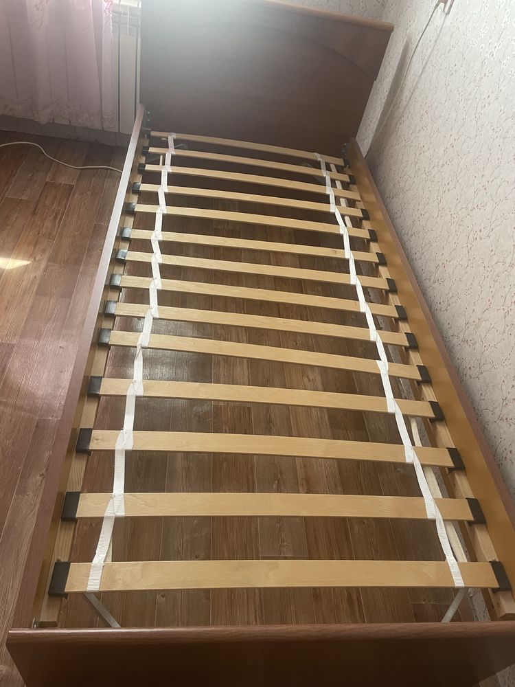Кровать для спальни