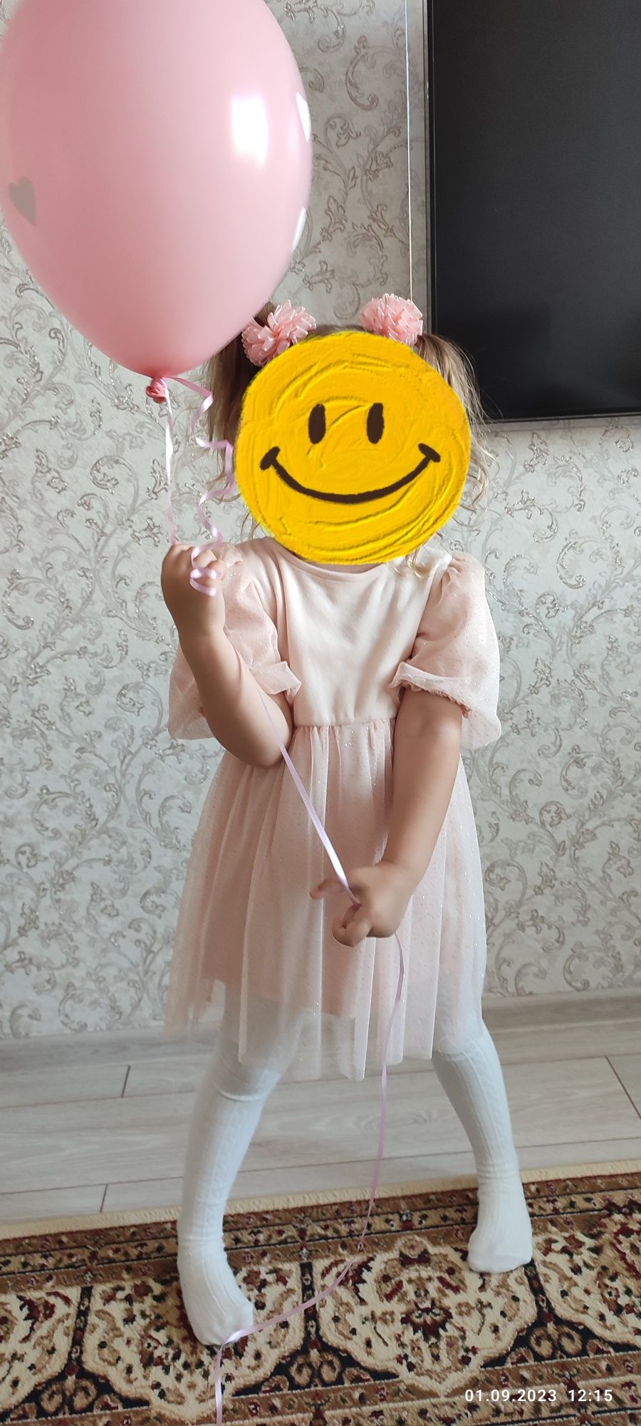Продам платье на девочку 4 года.