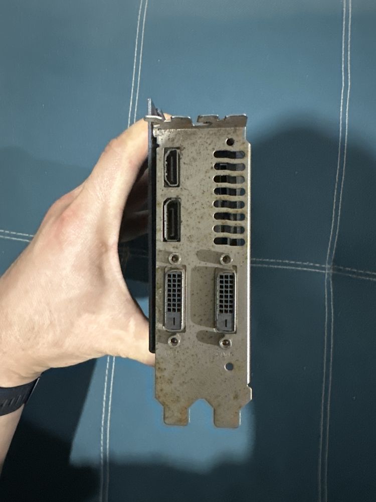 MAXUM Radeon RX 570 4Gb