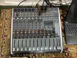Behringer пульт